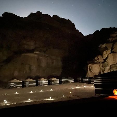 Moon City With Jeep Trips Вади-Рам Экстерьер фото